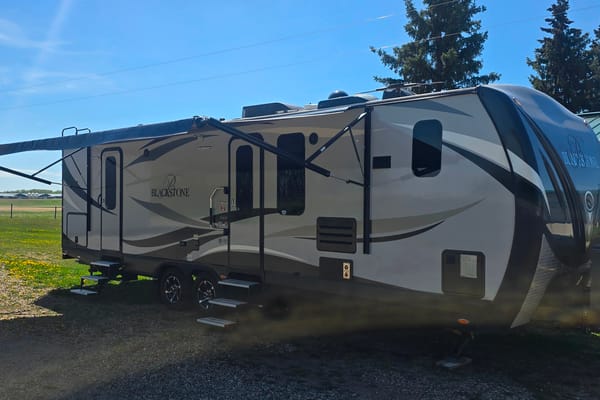 Neil's Outdoors RV Manufacturing 280FKSB Travel Trailer