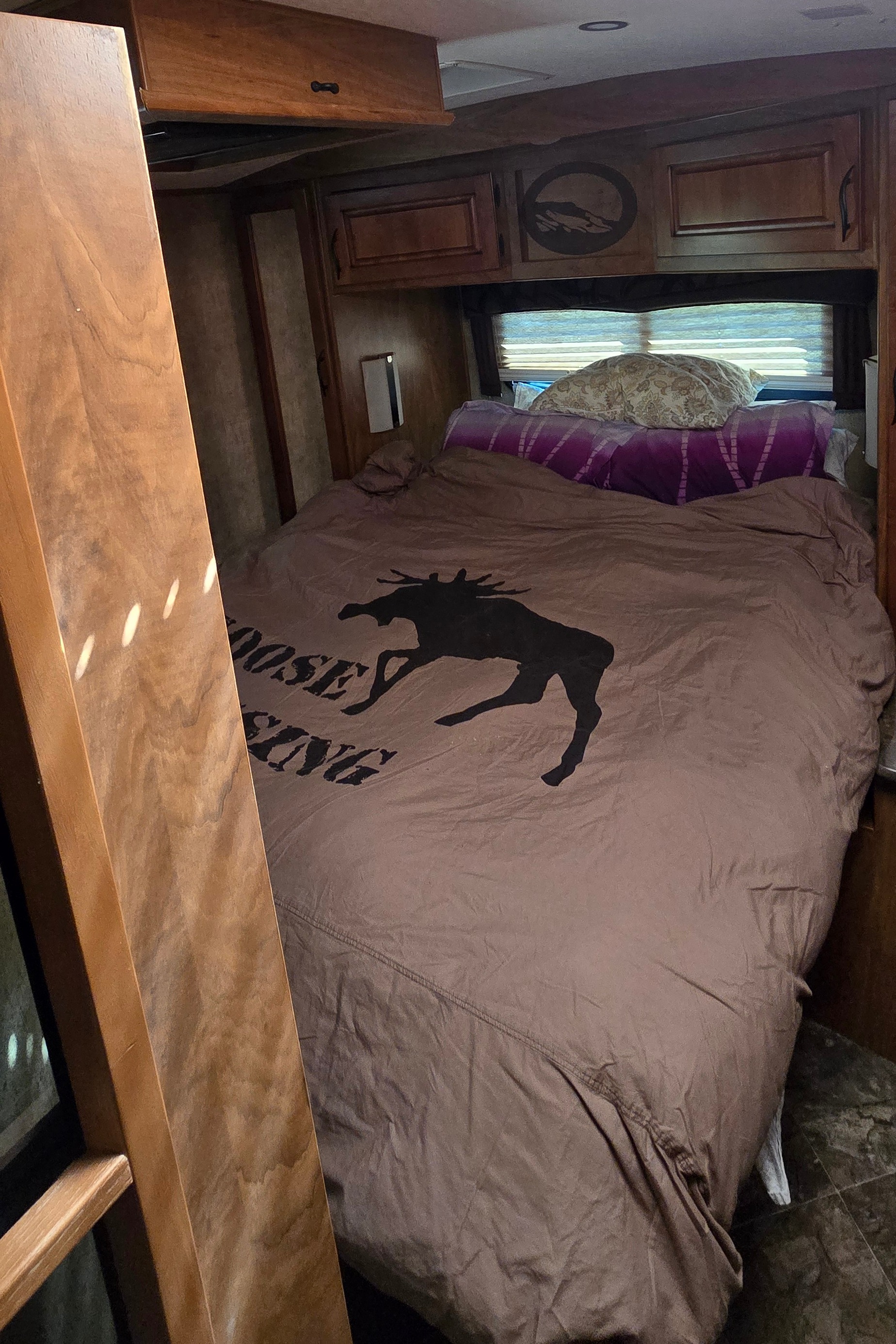 Neil's Outdoors RV Manufacturing 280FKSB Travel Trailer