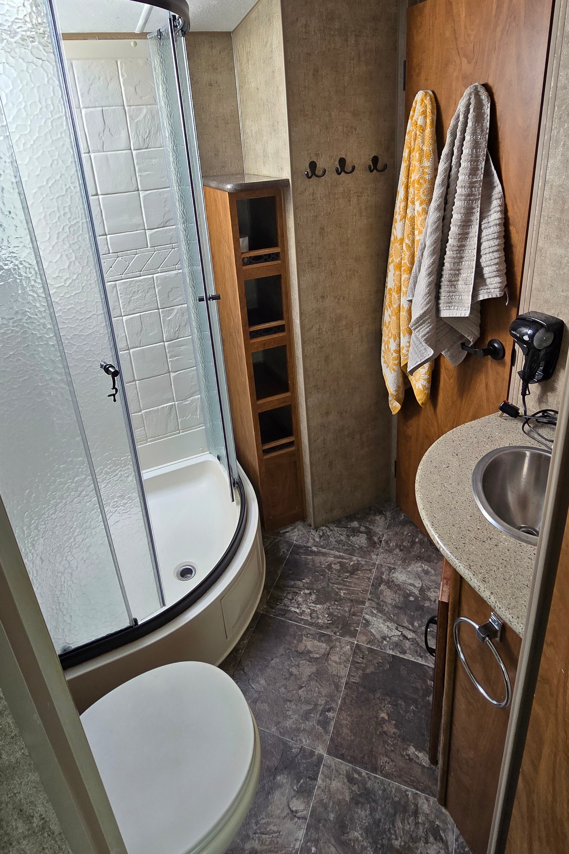 Neil's Outdoors RV Manufacturing 280FKSB Travel Trailer