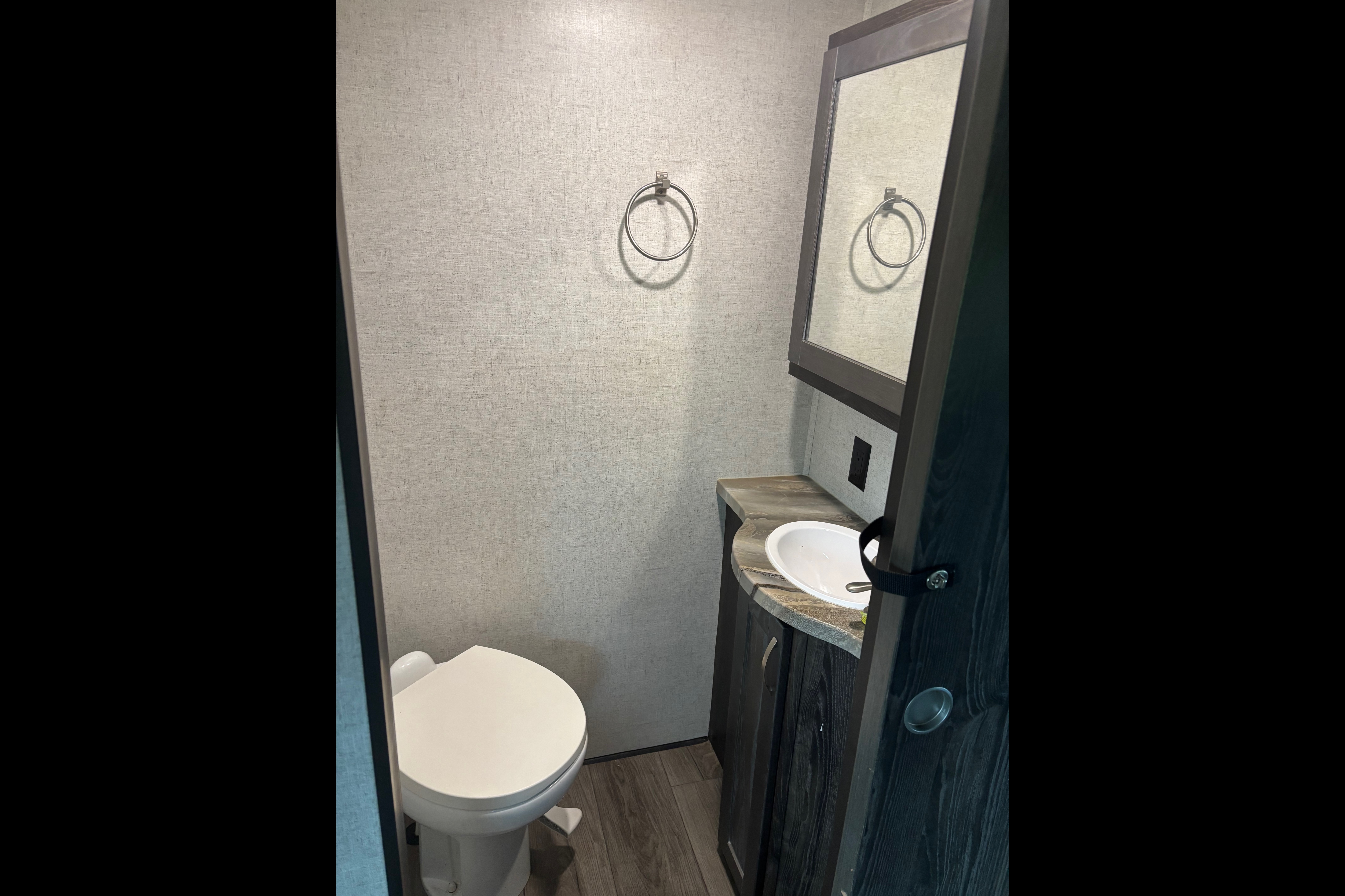 Stacey's Luxury  Highland Ridge RV Mesa Ridge  Fifth Wheel