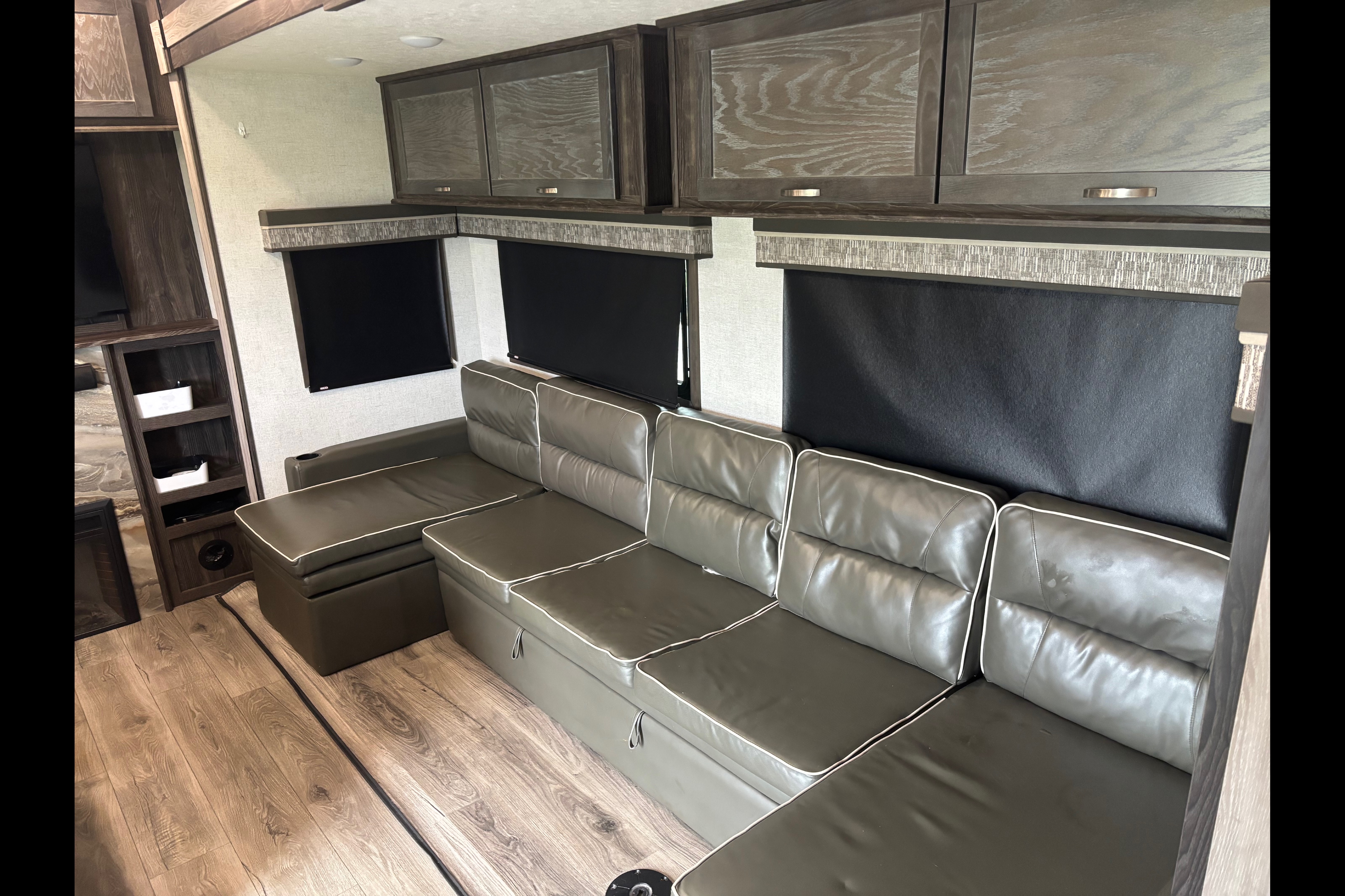 Stacey's Luxury  Highland Ridge RV Mesa Ridge  Fifth Wheel