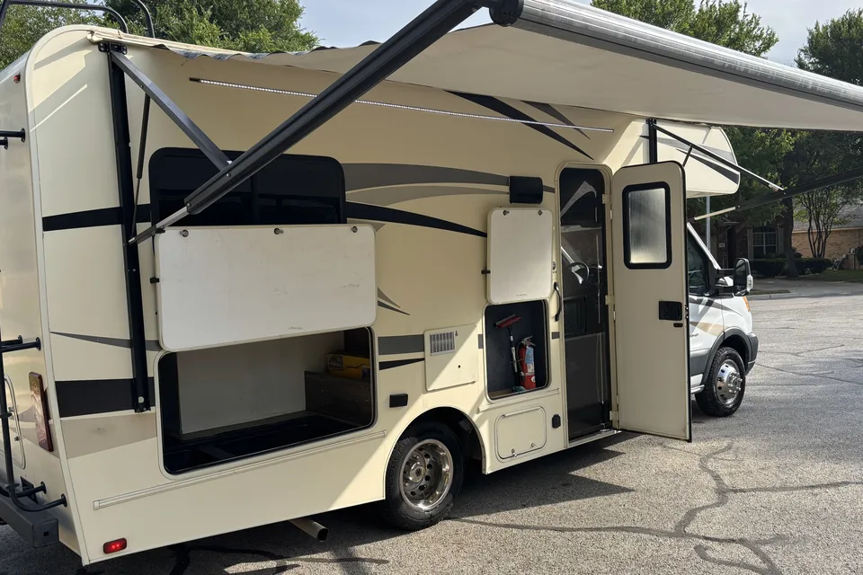 Lionel's Coachmen Freelander Micro 20CB Class C