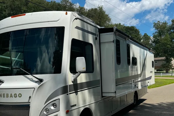 PARADISE ON WHEELS