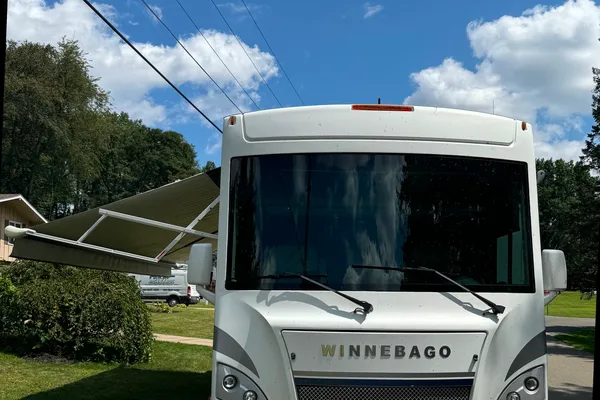 PARADISE ON WHEELS