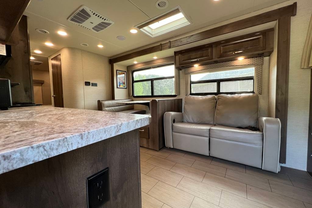 [45] Stress Free RVs - 2019 - Class C - Greyhawk - Easy driving