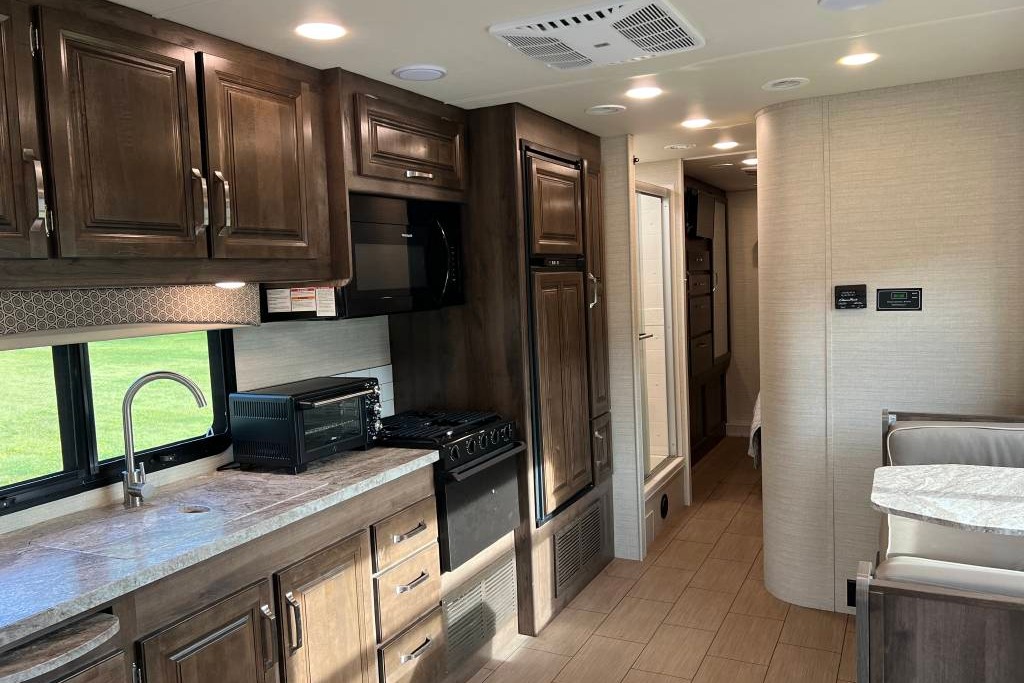 [45] Stress Free RVs - 2019 - Class C - Greyhawk - Easy driving