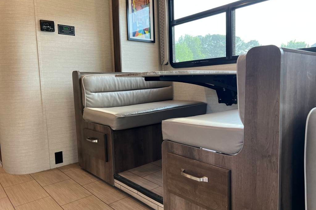 [45] Stress Free RVs - 2019 - Class C - Greyhawk - Easy driving