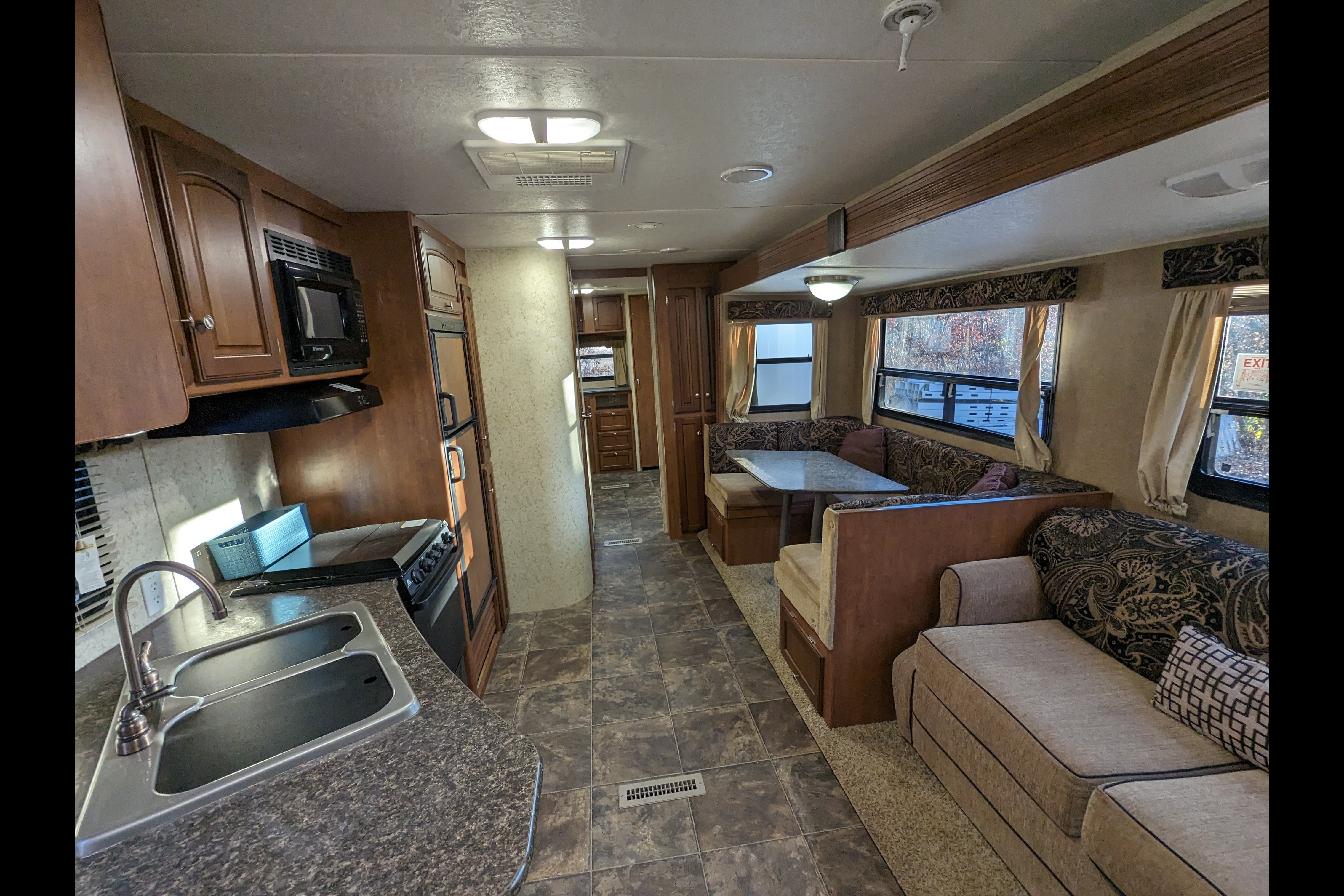 The Ultimate Family Bunkhouse - 2014 SunnyBrook Sunset Creek Classic 340 BHDS Travel Trailer
