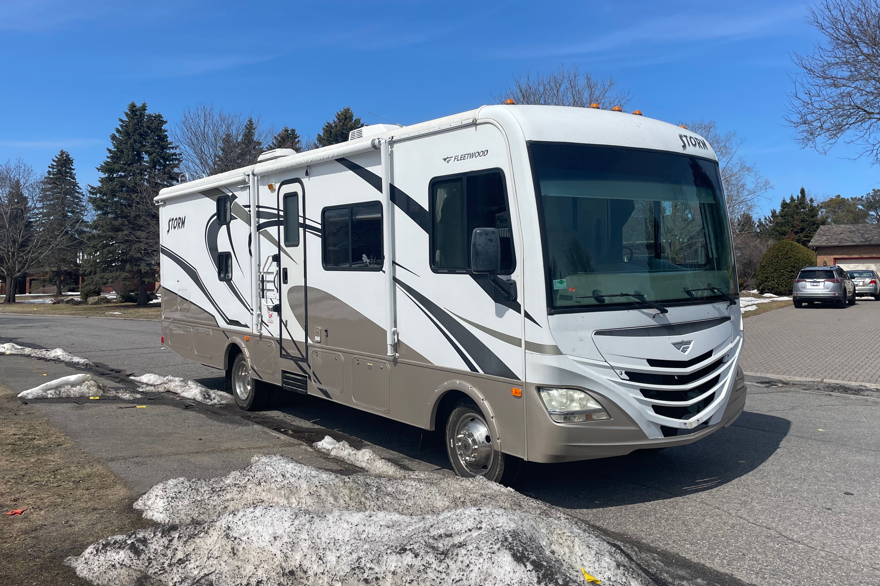  2011 Fleetwood Storm Class A 32ft
