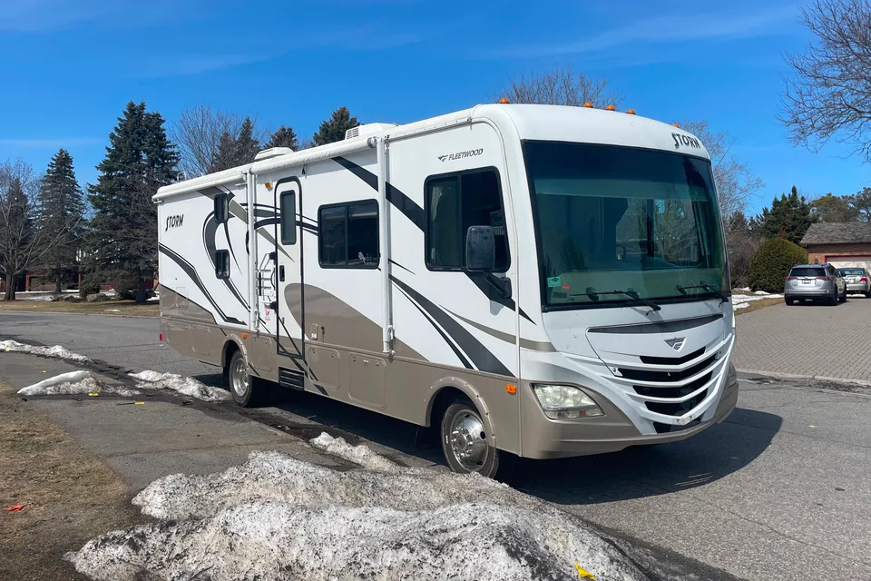  2011 Fleetwood Storm Class A 32ft