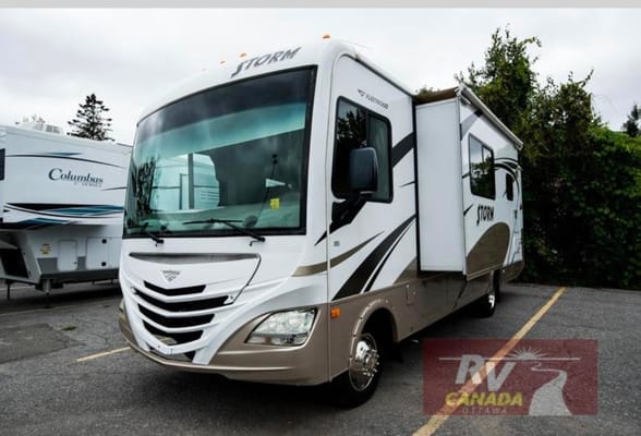 2011 Fleetwood Storm Class A 32ft