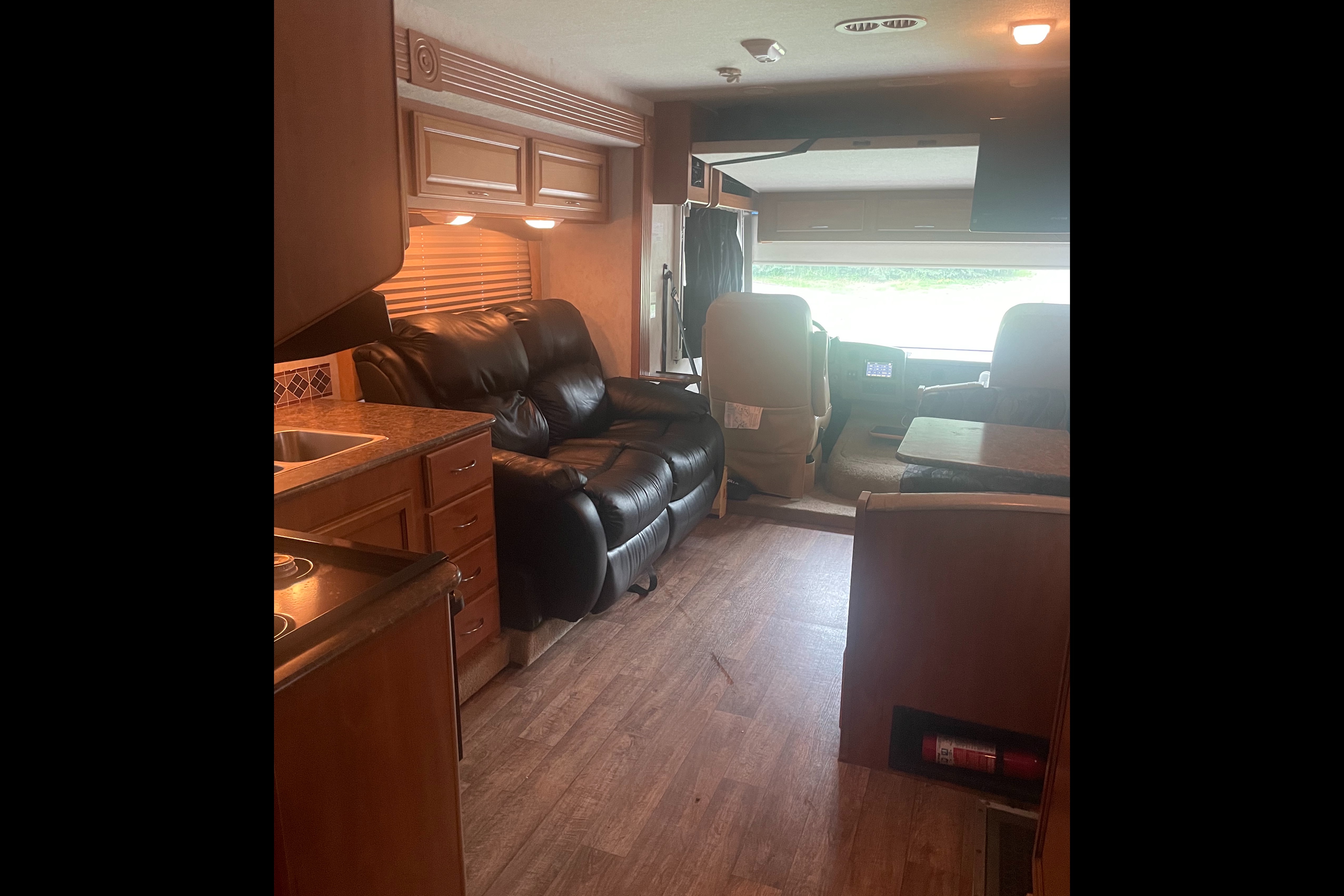  2011 Fleetwood Storm Class A 32ft