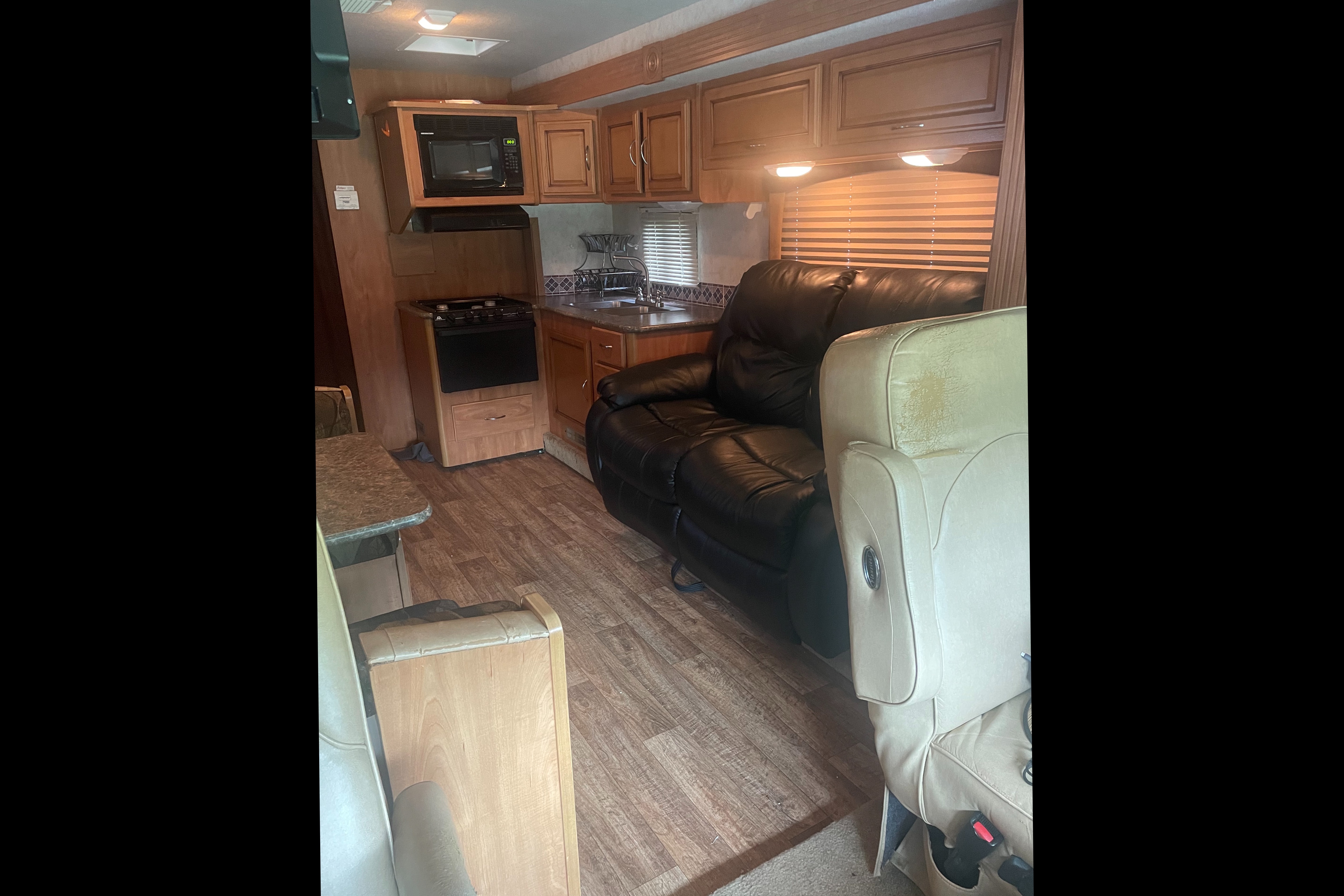  2011 Fleetwood Storm Class A 32ft