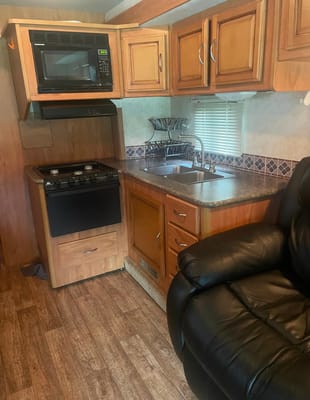 2011 Fleetwood Storm Class A 32ft