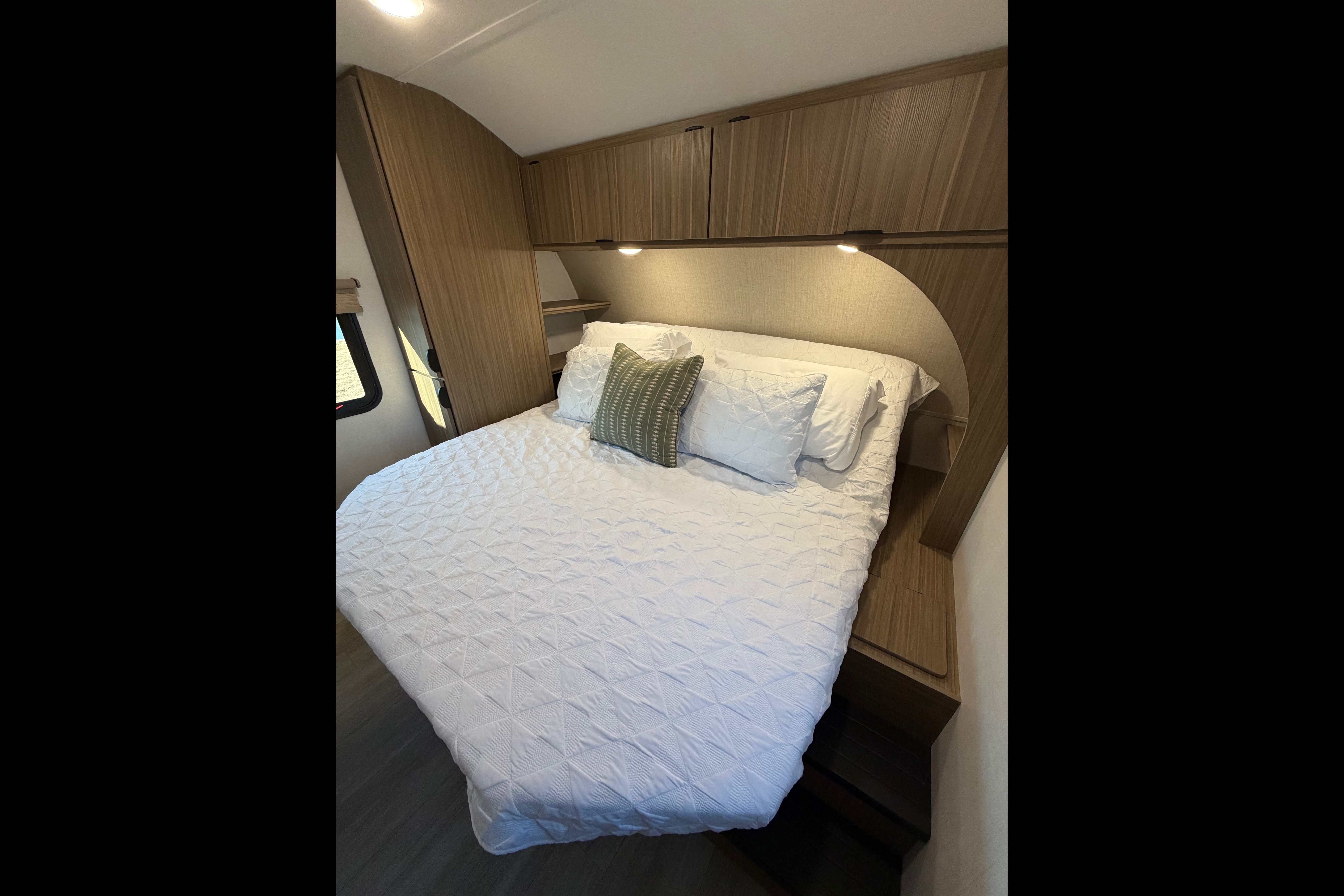 2026 Luxurious 2 Bedroom bunkhouse