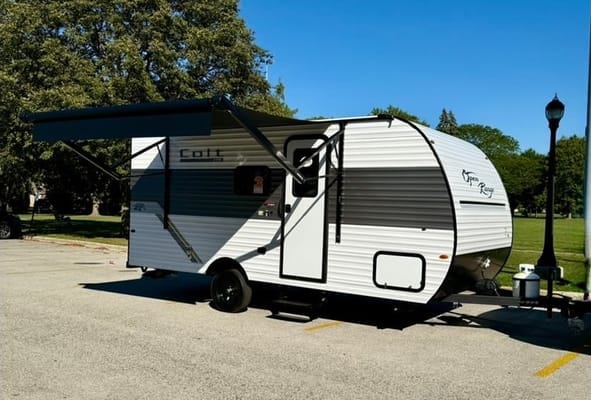 TT1 - 5 Person w/ Bunk- The RV Rental Factory