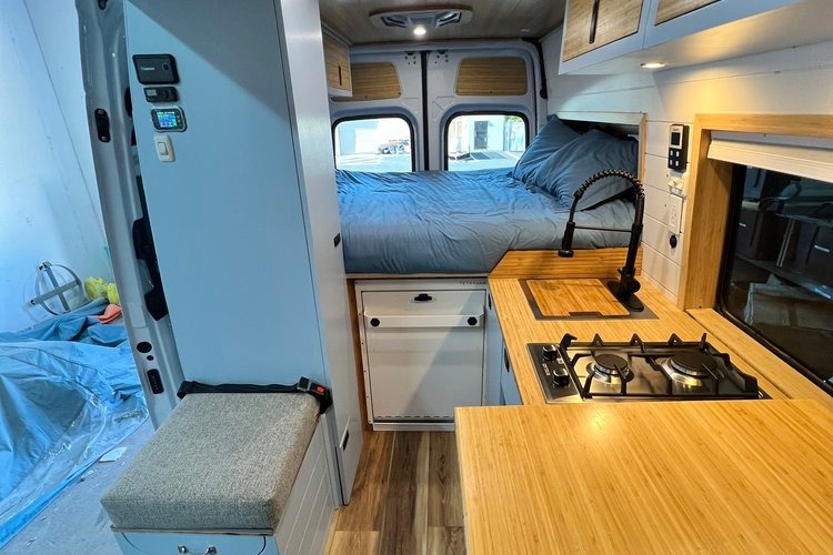 Scenic Vans' "The Aspen" - Unlimited Mileage