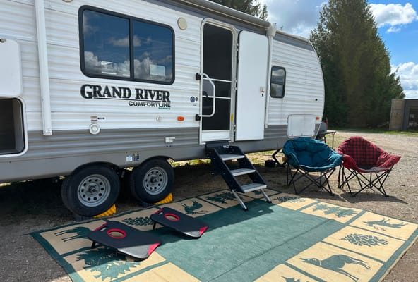 Ready for Adventure! Sleeps 6+, family & pet friendly!