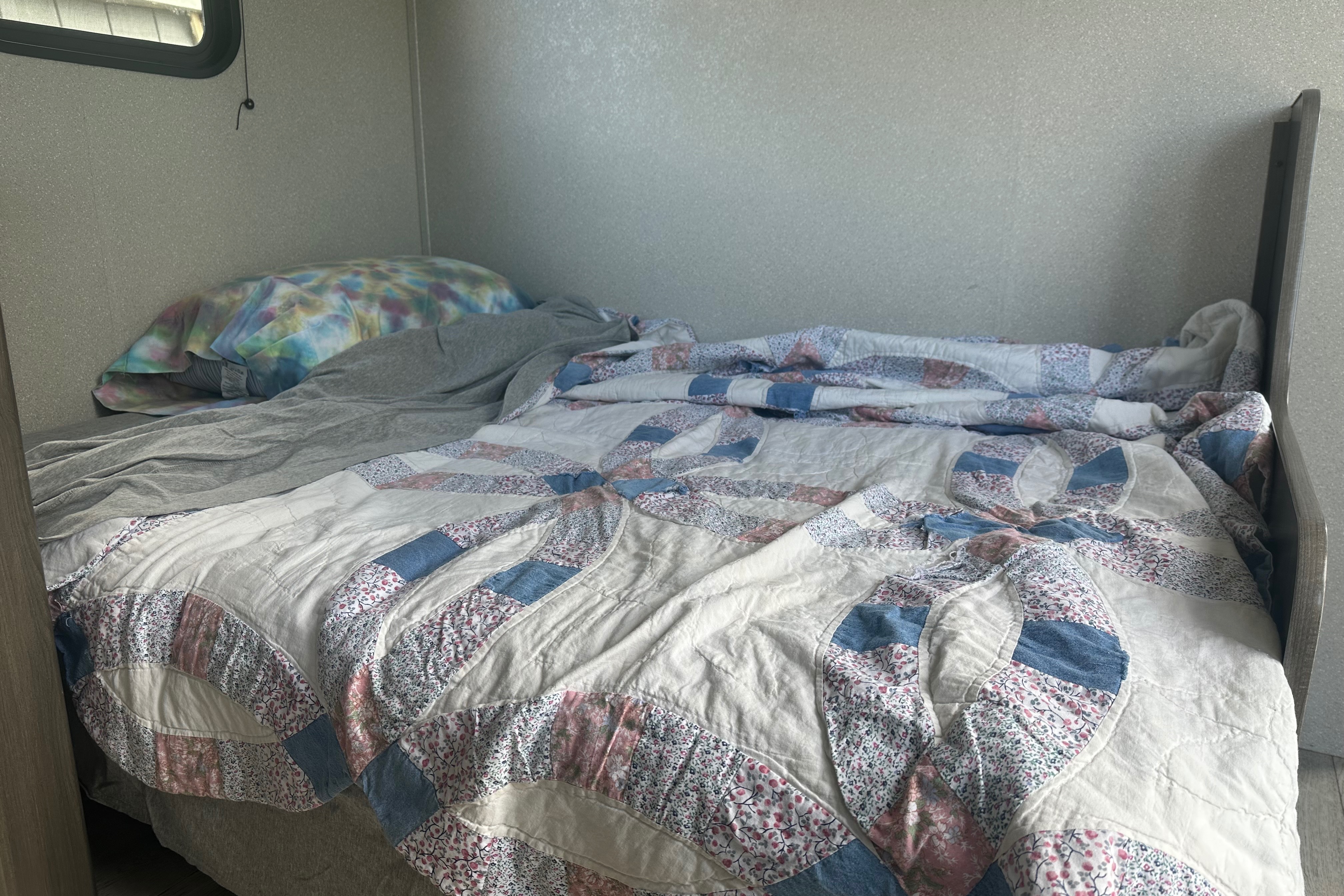 Ready for Adventure! Sleeps 6+, family & pet friendly! 