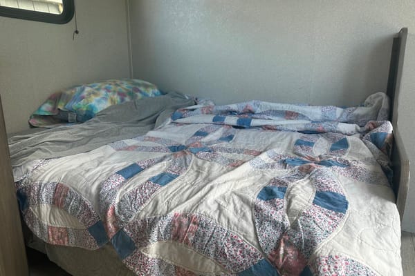 Ready for Adventure! Sleeps 6+, family & pet friendly!