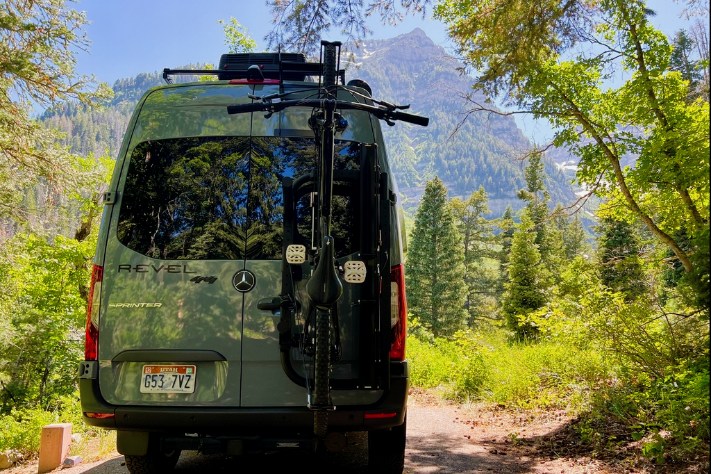 Air conditioned & Starlink® internet equipped "Grizzly" REVEL®