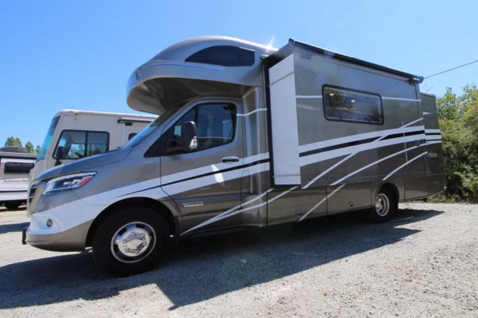 Luxury Winnebago Navion