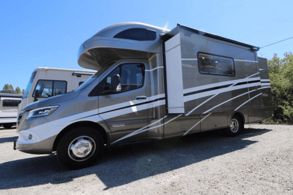 Luxury Winnebago Navion