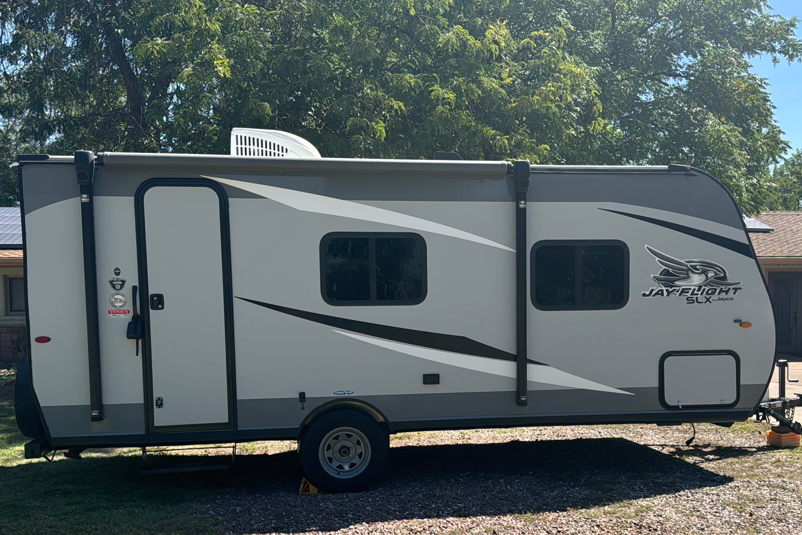 Let’s Getaway! Jayco 195RB Travel Trailer