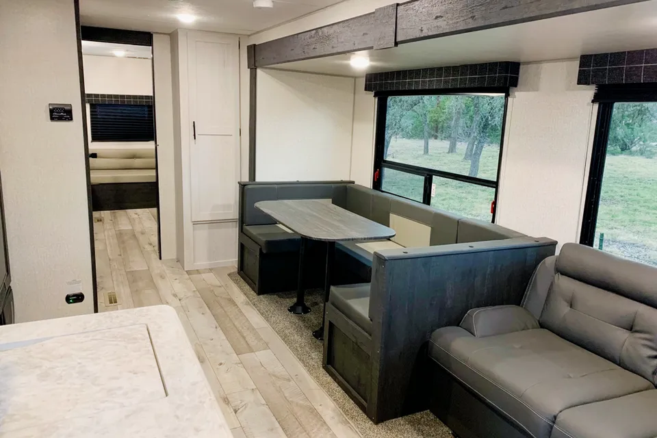 Family Friendly Separate room for the kids! 