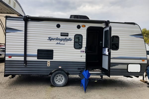 Randy's Keystone 17 Summerland Travel Trailer