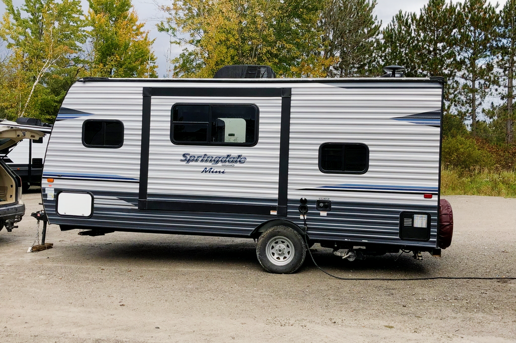 Randy's Keystone 17 Summerland Travel Trailer