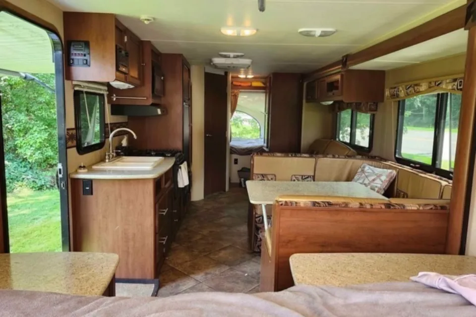 Adrian's Dutchmen 216ES Hybrid