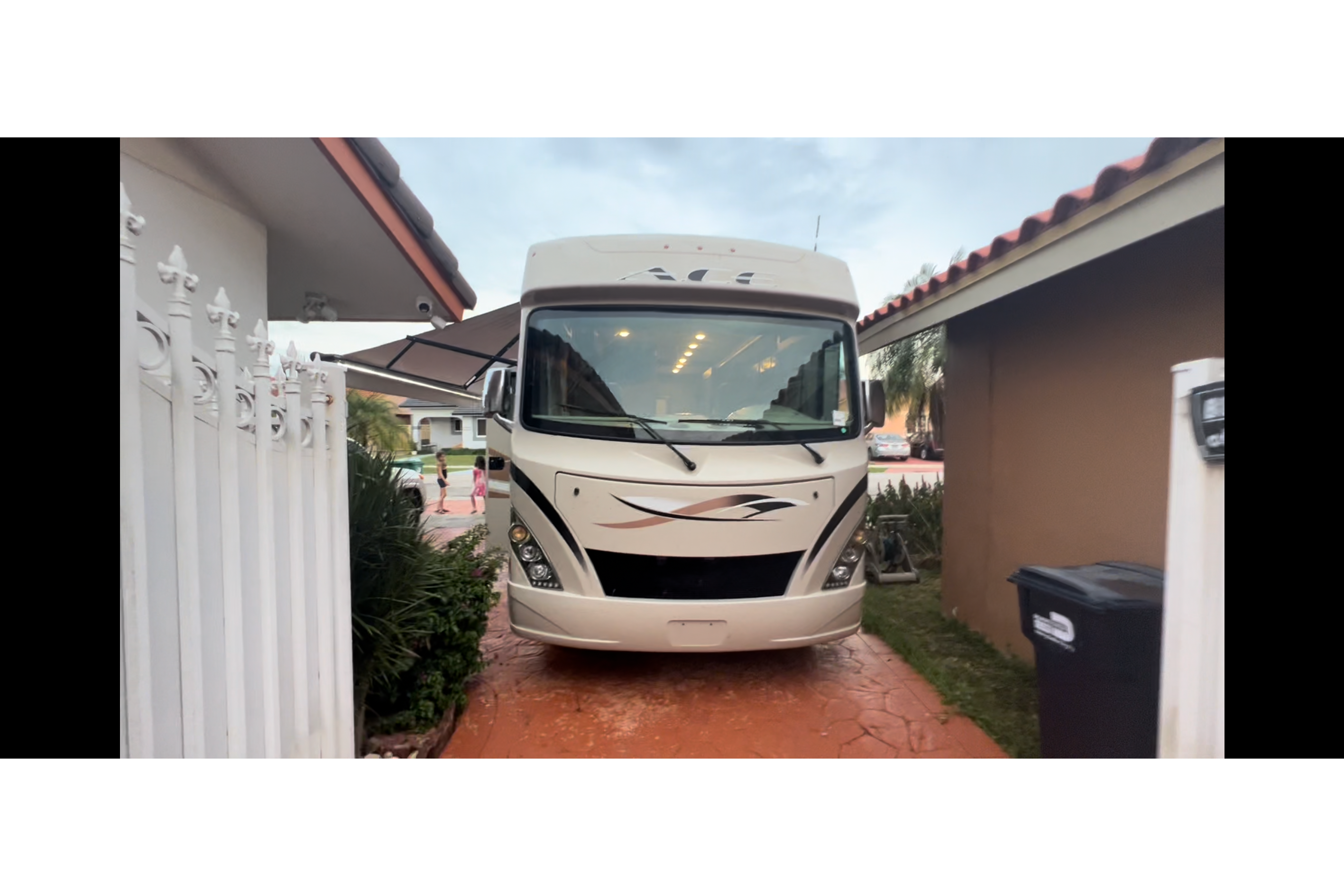 Elena's Thor Motor Coach Ace Class A