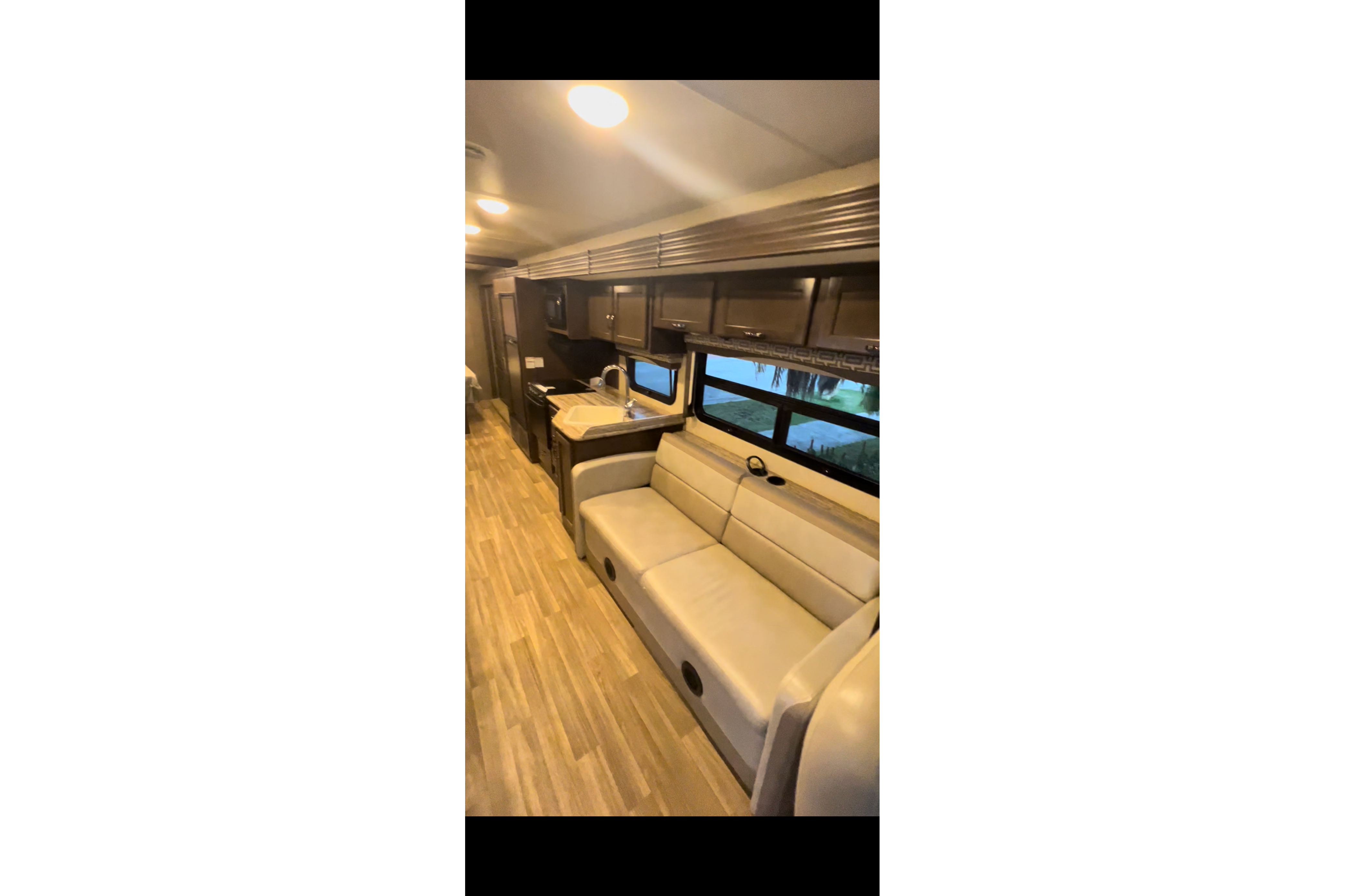Elena's Thor Motor Coach Ace Class A