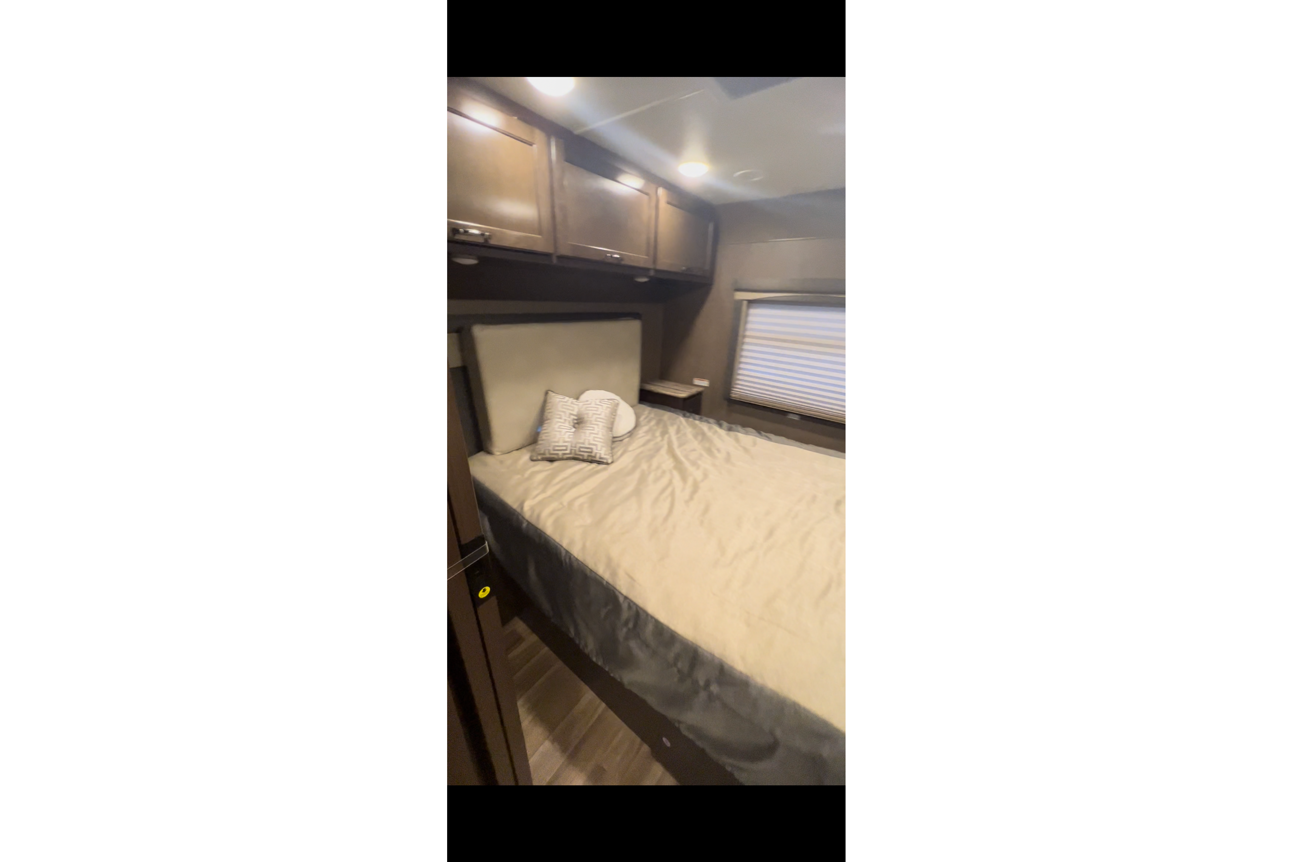 Elena's Thor Motor Coach Ace Class A