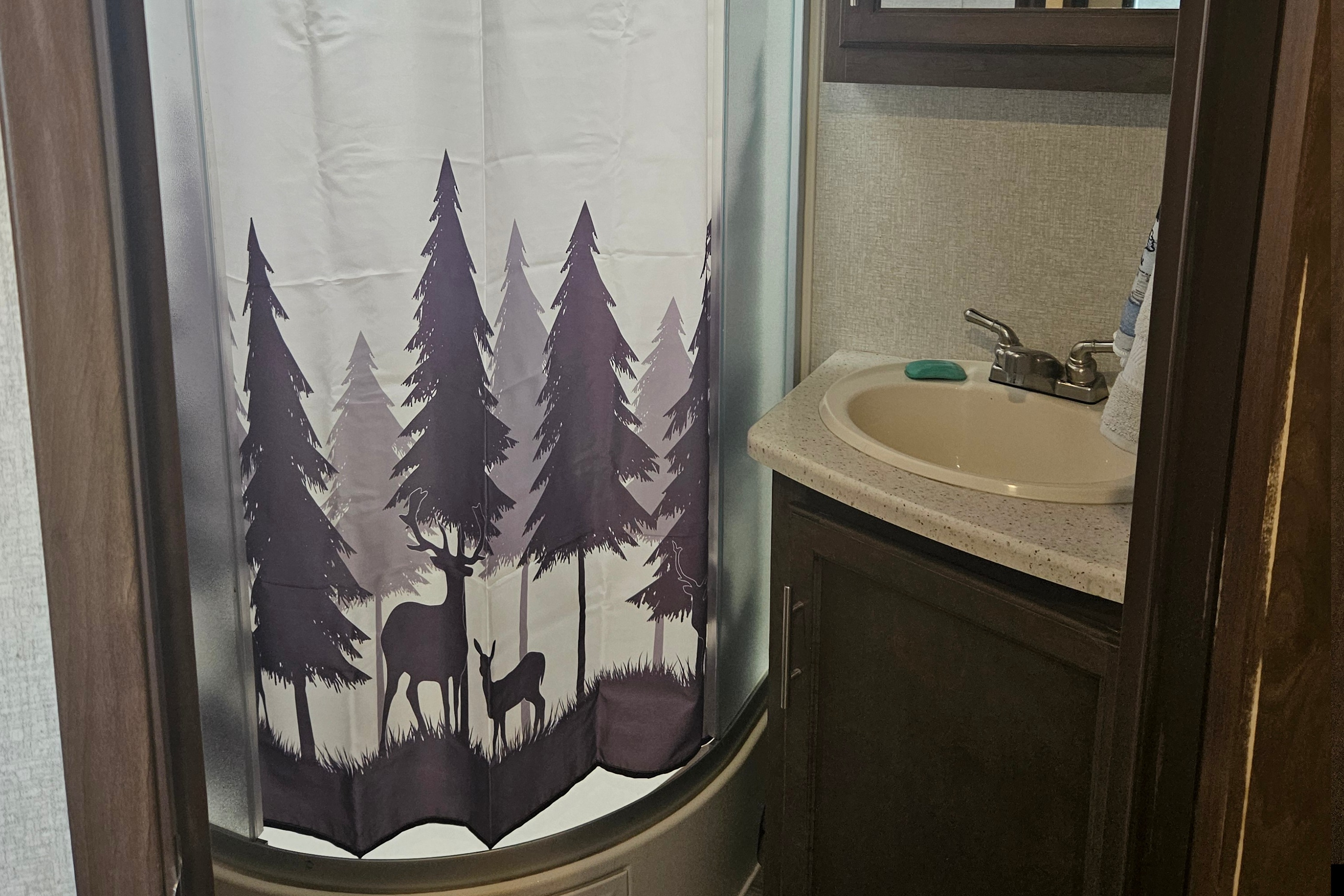 24 ft Keystone Cougar Travel Trailer