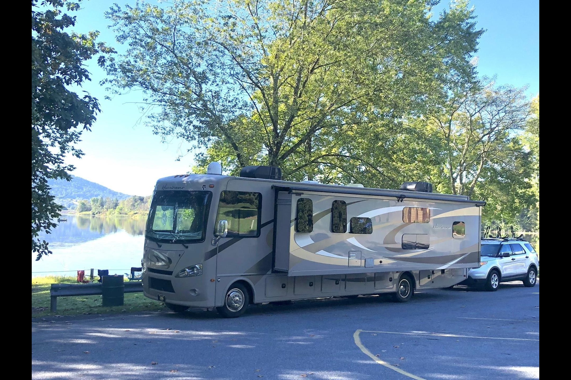 2015 Thor Motor Coach Hurricane Class A - Our Family Roadtrip & Party Bus!