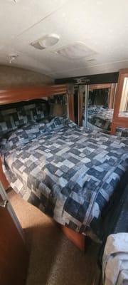 Daniel's Fusion 5th wheel big rig toy hauler Fifth Wheel
