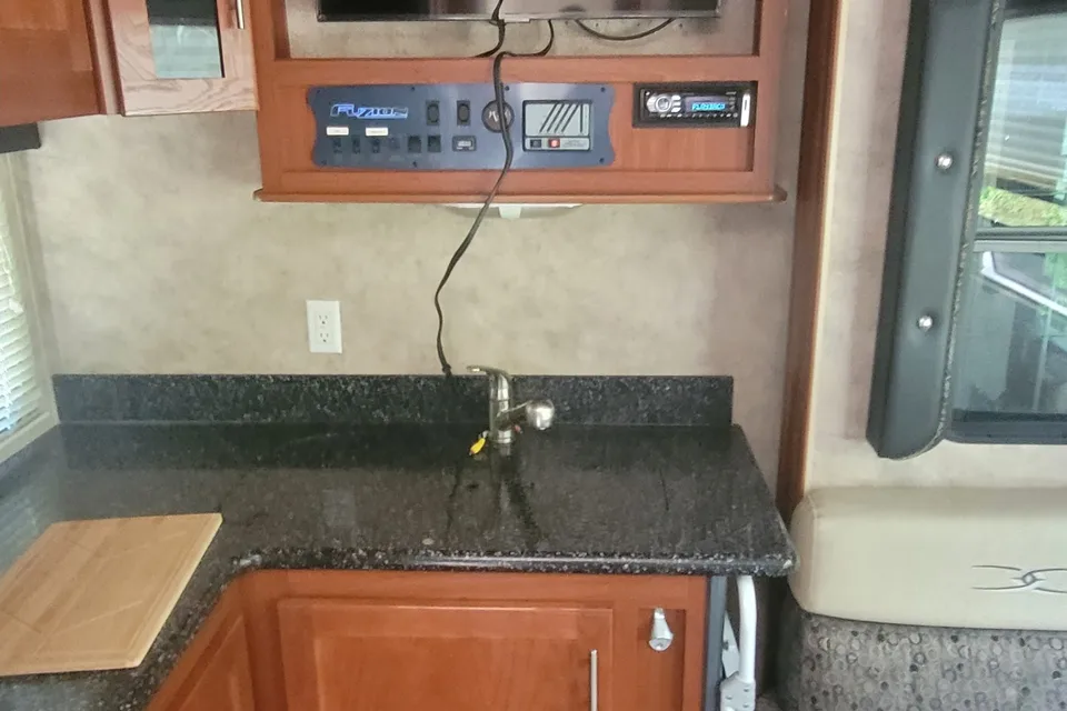 Daniel's Fusion 5th wheel big rig toy hauler Fifth Wheel