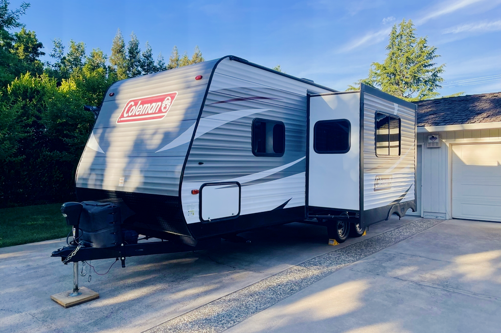 Dustin's Coleman Lantern  Travel Trailer