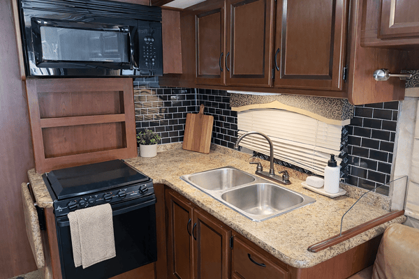 (#8) Class A RV Motorhome- Sleep 8, EDC, Burning man, Festivals, Camping.