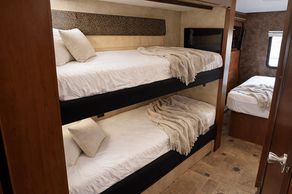 (#8) Class A RV Motorhome- Sleep 8, EDC, Burning man, Festivals, Camping.