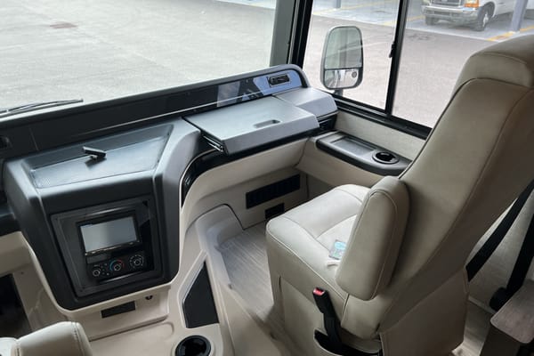 2023 Entegra Vision XL Class A+Pets