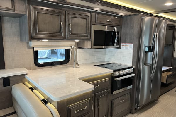2023 Entegra Vision XL Class A+Pets