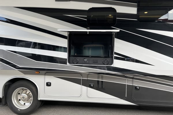 2023 Entegra Vision XL Class A+Pets
