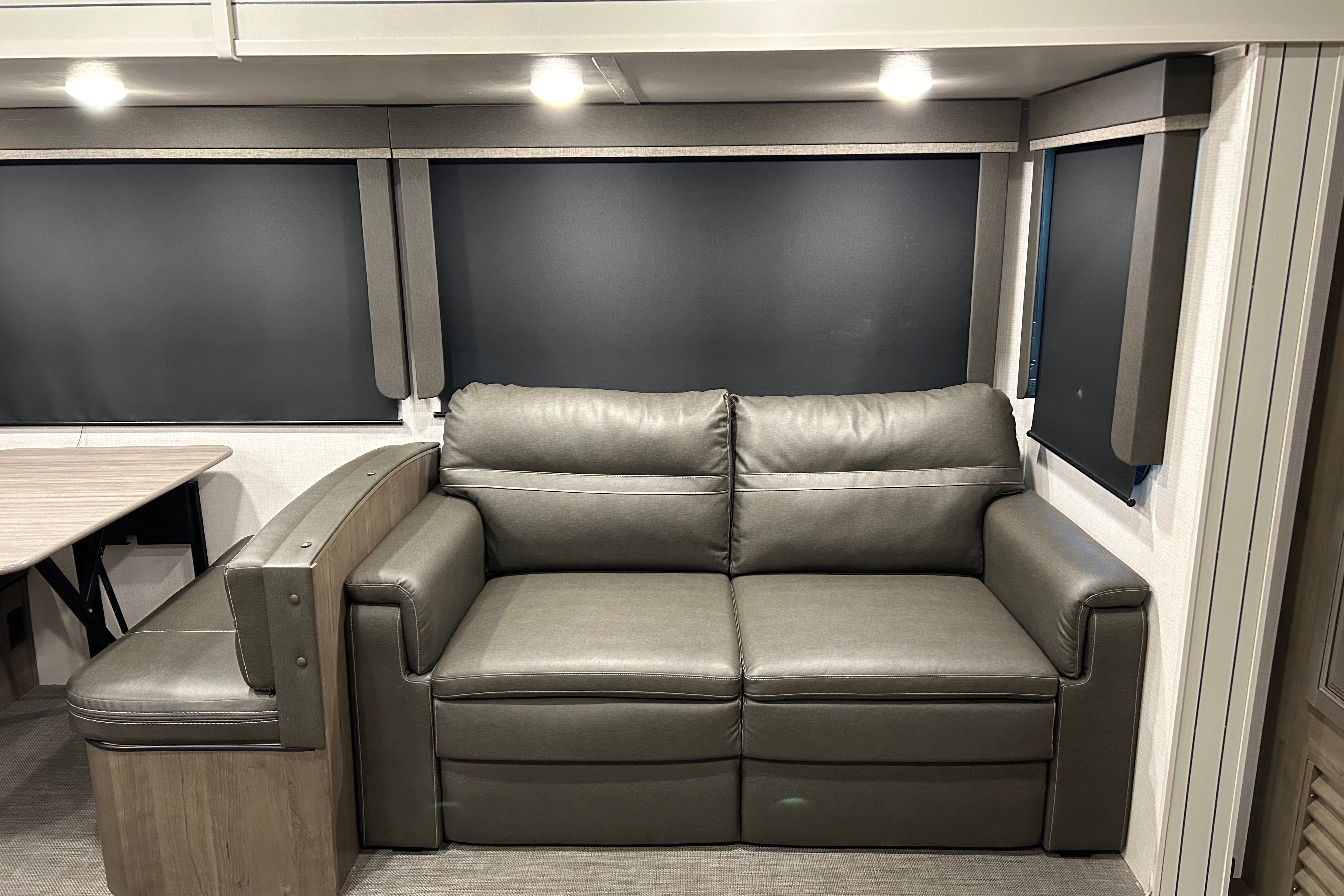2022 Keystone Cougar Half-Ton 34TSB Travel Trailer