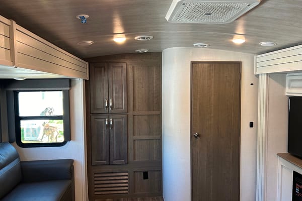 2022 Keystone Cougar Half-Ton 34TSB Travel Trailer