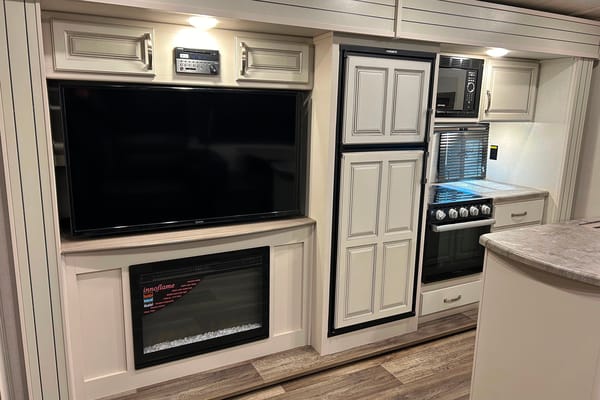 2022 Keystone Cougar Half-Ton 34TSB Travel Trailer
