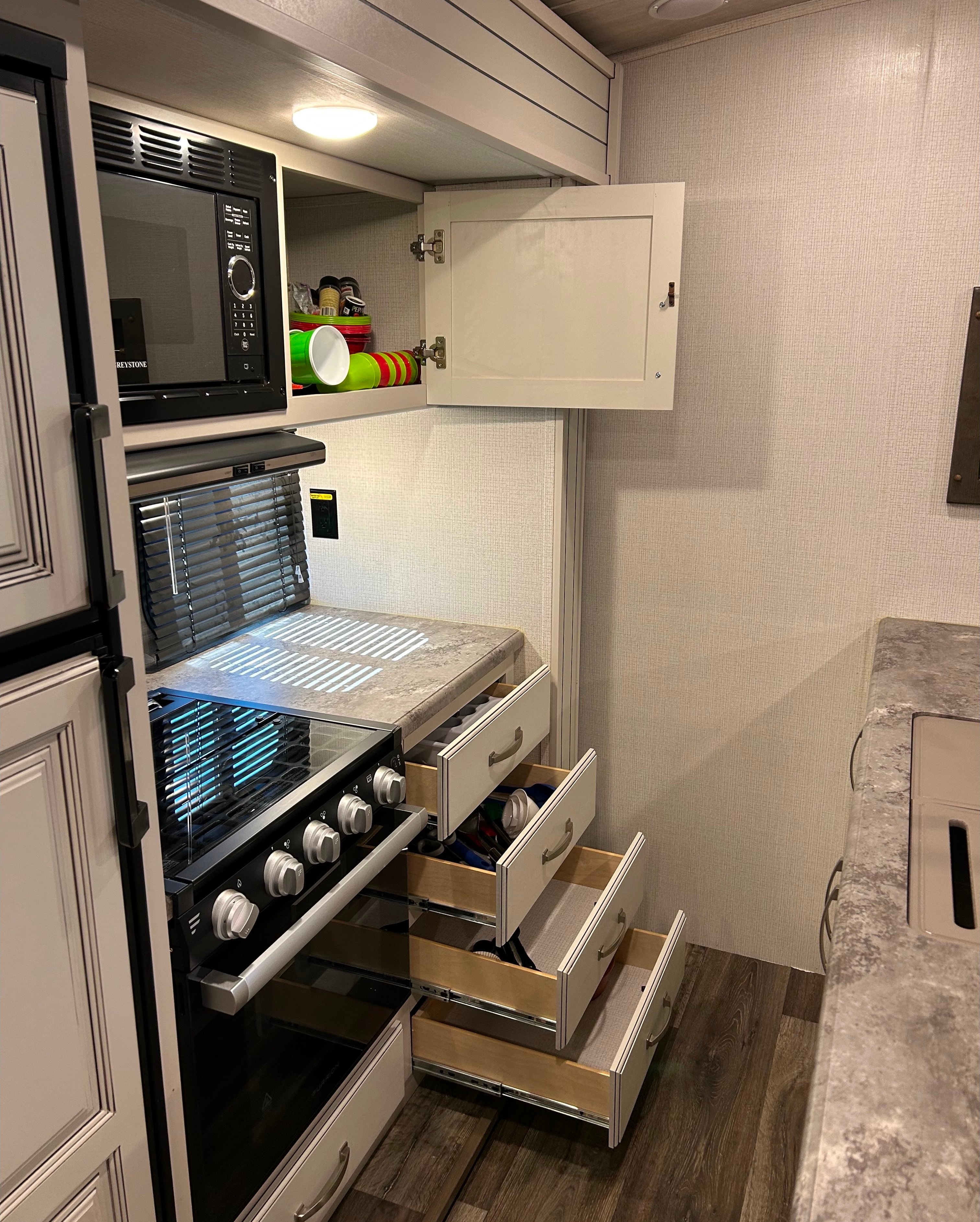 2022 Keystone Cougar Half-Ton 34TSB Travel Trailer