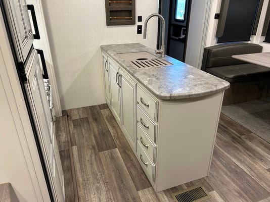 2022 Keystone Cougar Half-Ton 34TSB Travel Trailer